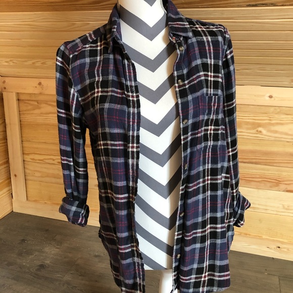AE boyfriend fit flannel! - Picture 1 of 4